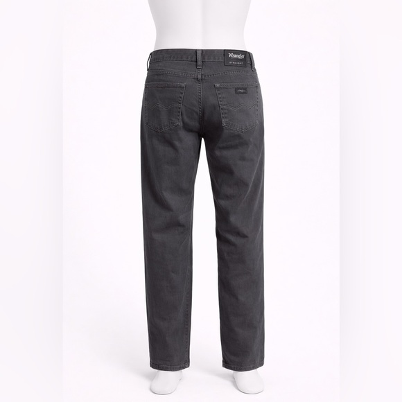 👖 Wrangler Men’s Straight-Fit Jeans – Size 34×32 (Washed, Never Worn) - Picture 3 of 5
